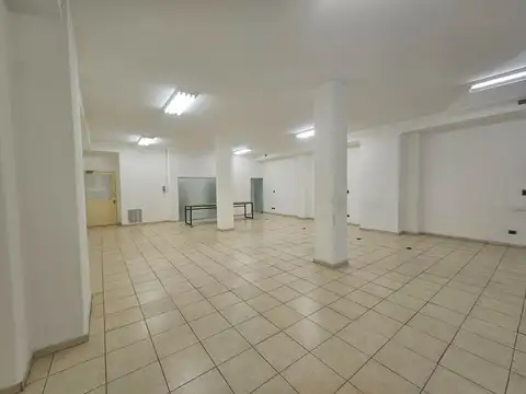 Carlos Pellegrini 700