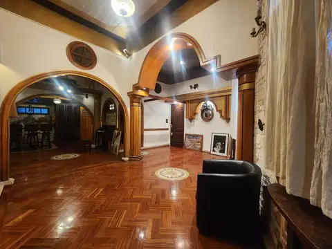 Local en Alquiler 80 años