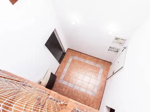 Casa 6 ambientes con 4 baños