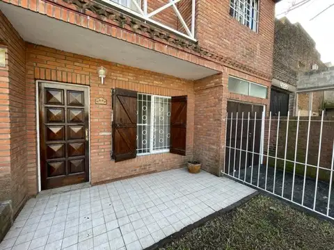 Malvinas Argentinas  al 4300