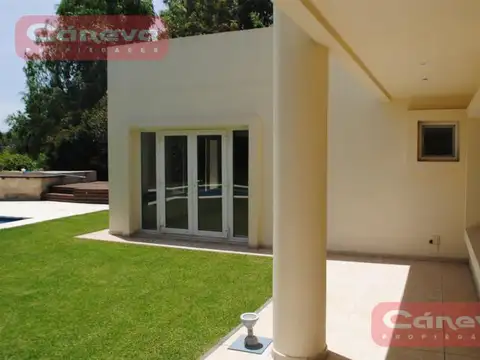 Casa en Venta al Este