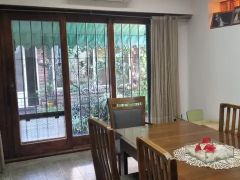 Casa 7 ambientes con 3 baños