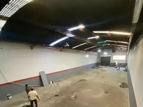 Galpon en Alquiler 40  mts Fondo