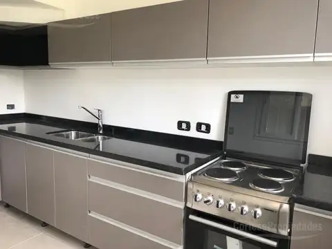 Casa en Venta en Garin, USD 155.000