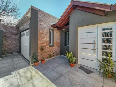 Local en Venta en Funes, USD 152.000