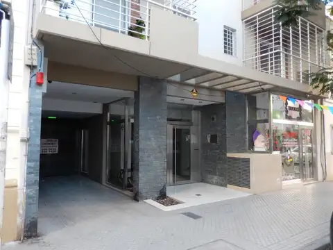 Cochera - Centro - Italia 400