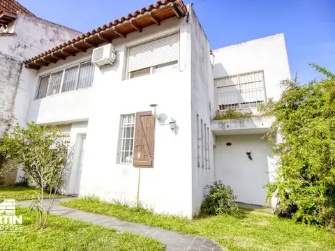 Barreiro Aguirre al 4200