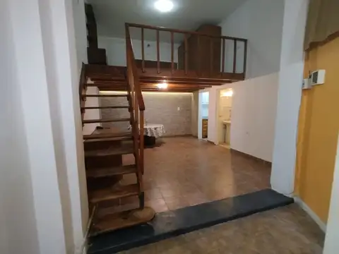 Depto Tipo Casa en Alquiler en Boedo, $ 580.000