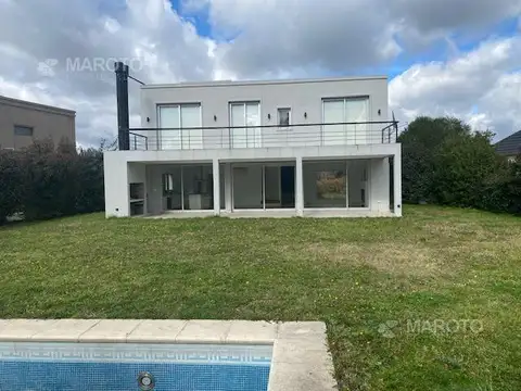 Casa en Venta en Haras Santa Maria, USD 260.000