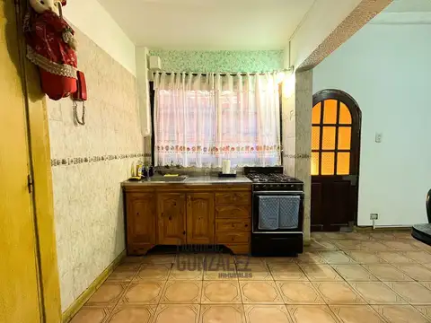 Casa 7 ambientes con 3 baños