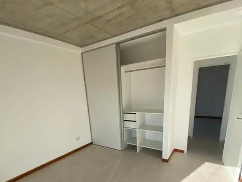 Depto Tipo Casa en Venta en Castelar, USD 95.000