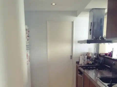 DEPARTAMENTO DE 3 AMBIENTES CON 2 COCHERAS EN VENTA EN BARRANCAS DE IRAOLA.