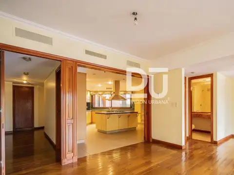 Edificio Comercial a la venta y en alquiler en en Morón Centro