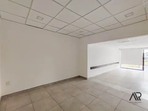 Local en Alquiler en Ciudad De La Costa, $ 56.000