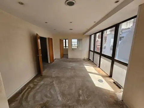 Esmeralda 600, Piso 6