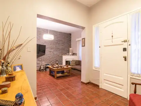VENTA CASA 5 AMBIENTES VILLA ADELINA