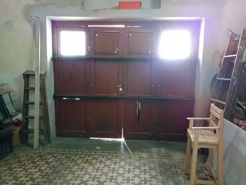 Casa 6 ambientes con 1 baño