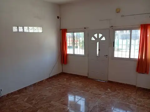 Depto Tipo Casa en Alquiler de 3 ambientes