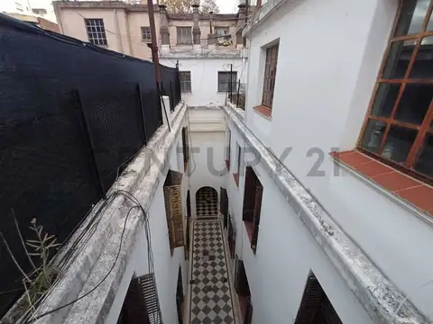 Venta de PH 3 ambientes con dependencia y terraza en Flores