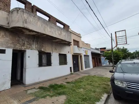 VENTA TERRENO  REMEDIOS DE ESCALADA LANUS 155 M2