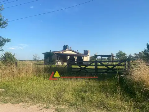 Venta casa quinta Mercedes piscina parrilla 2 hectareas