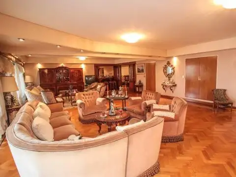 Departamento 8 ambientes con 4 baños