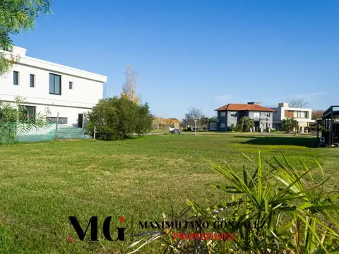 Terreno en Venta de 933,0 m2