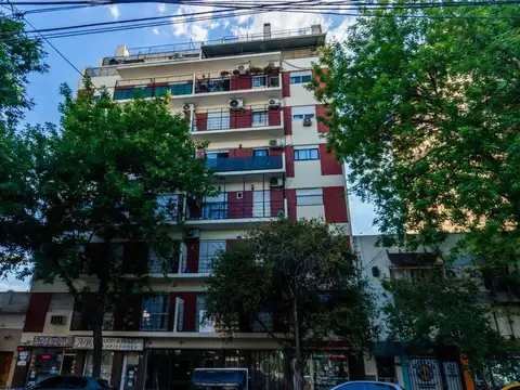 Departamento 4 amb venta luminoso en Monte Castro