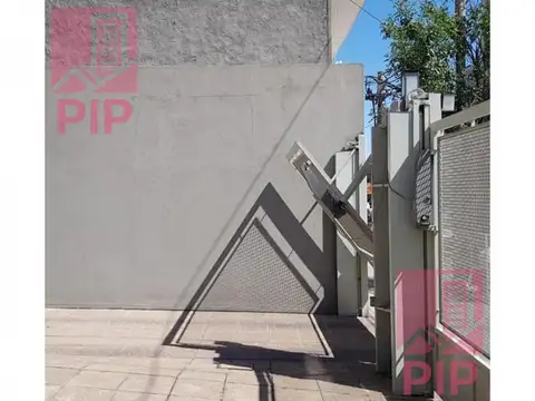 Cochera en Venta Semi cubie.