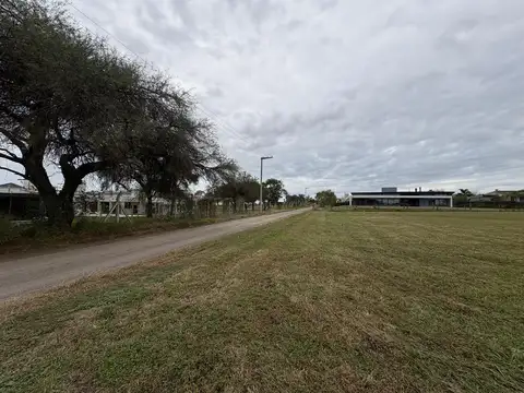 LOTE EN VENTA 2100 M2 - ESTACION DEL CARMEN