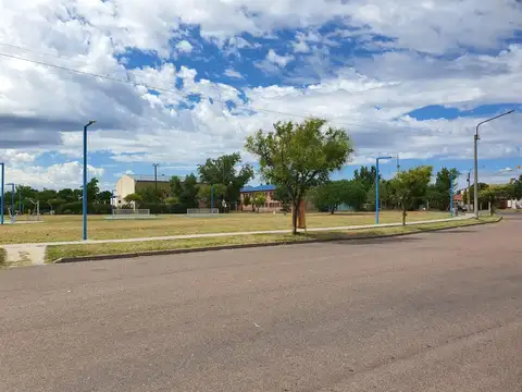 VENTA CASA LA RIBERA MAS LOCAL COMERCIAL FRENTE SUPER EUROPA