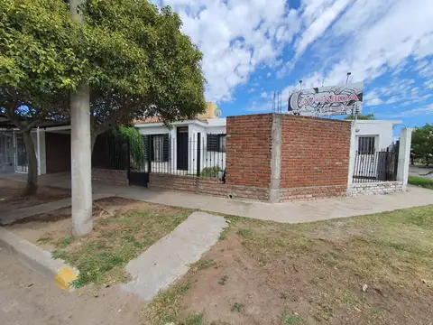 VENTA CASA LA RIBERA MAS LOCAL COMERCIAL FRENTE SUPER EUROPA
