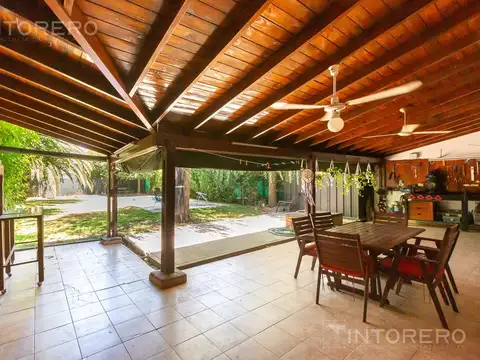 Casa en Venta en Villa Gobernador Udaondo, USD 240.000