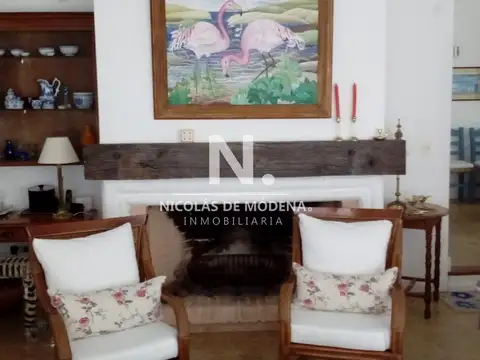 Casa 5 ambientes con 3 baños