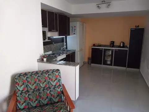 VENTA PH 2 AMBIENTES CON PATIO ALMAGRO