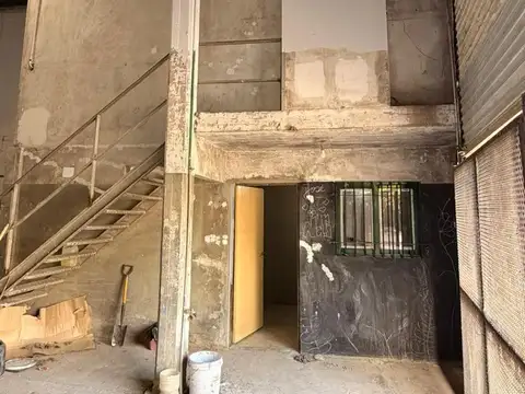 Galpon en Alquiler 10  mts Frente