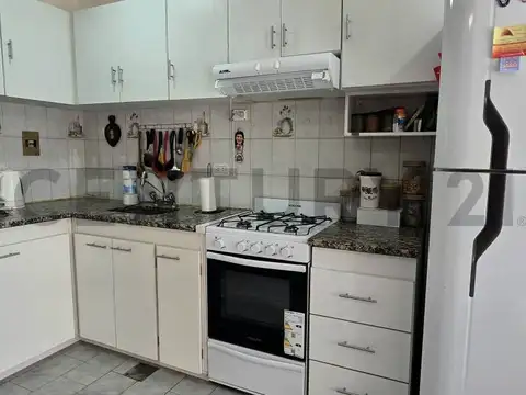 Venta departamento 3 ambientes frente a la plaza de Monte Grande OPORTUNIDAD 