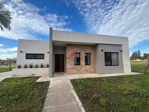 Casa en Venta en Pilar Del Este, USD 189.000