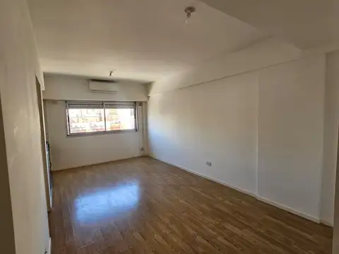 Pacheco 2100, Piso 9