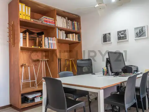 Casa 6 ambientes con 2 baños