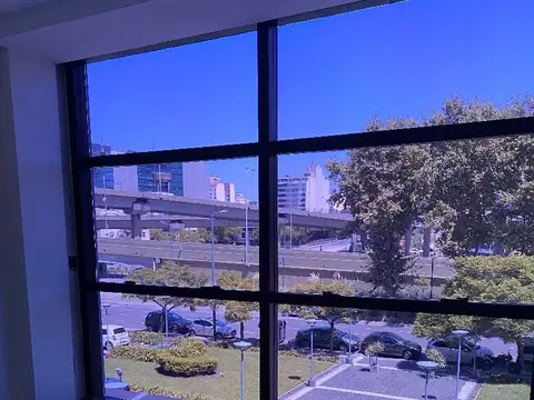 Oficina muy luminosa