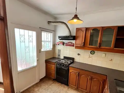 Depto Tipo Casa 6 ambientes con 2 baños