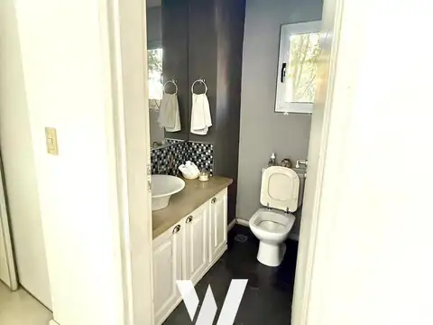 Casa 7 ambientes con 3 baños