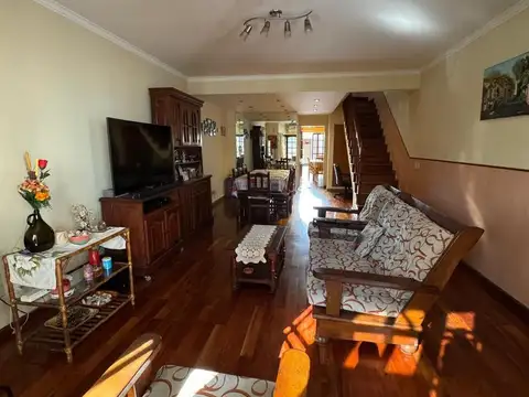 Depto Tipo Casa en Venta de 4 ambientes