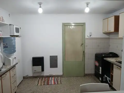Casa 5 ambientes con 1 baño