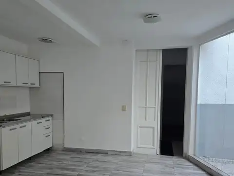 PH 3 ambientes, patio y teraza en venta en San Cristobal