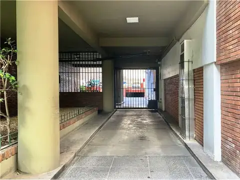 VENTA COCHERA CUBIERTA - BELGRANO - BAJAS EXPENSAS