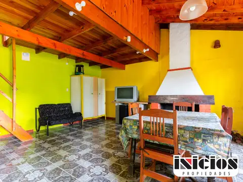 Casa 3 ambientes con 1 baño