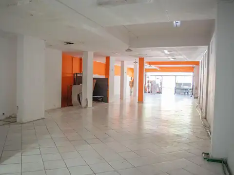 Local en Alquiler en Vicente Lopez Vias / Rio, $ 4.500.000