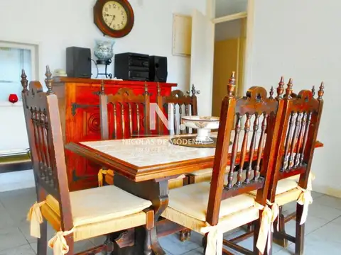 En venta apartamento de 2 dormitorios, en Peninsula con vista al puerto.